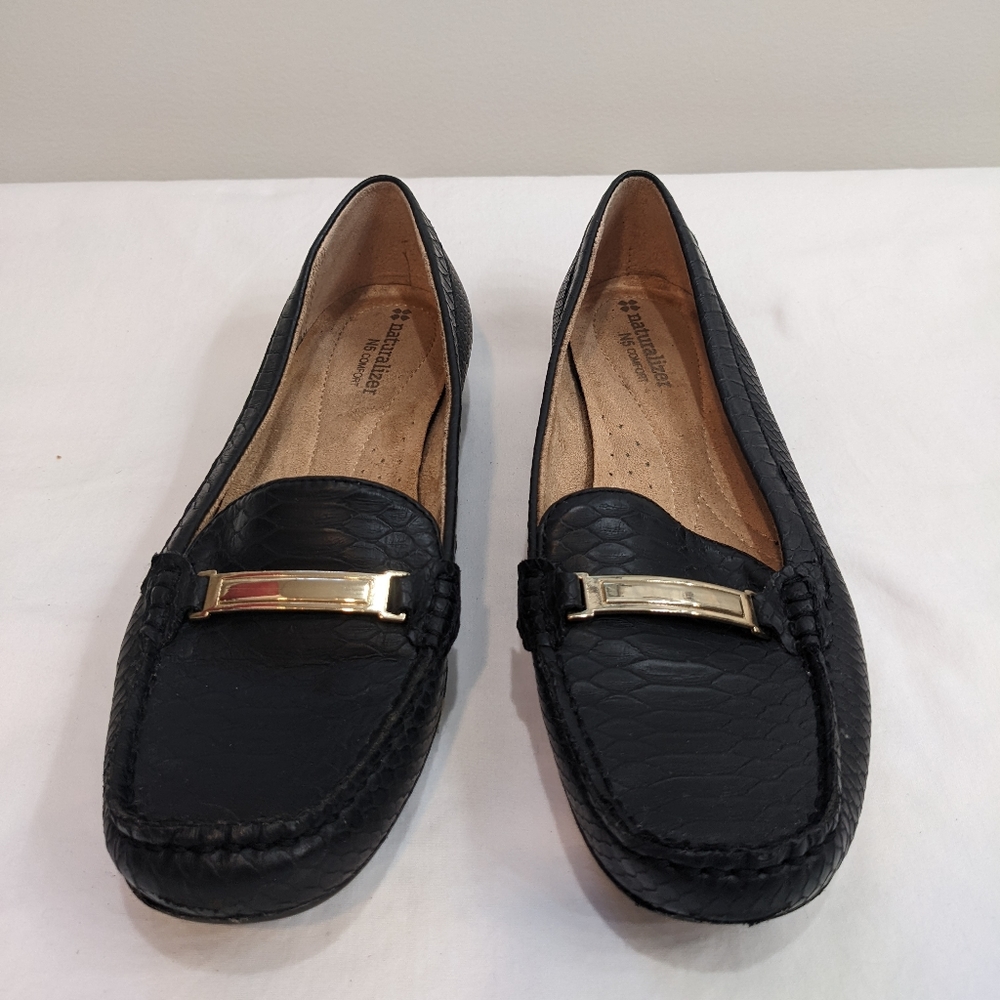 Naturalizer No5 comfort Leather Slip On Loafers size 8